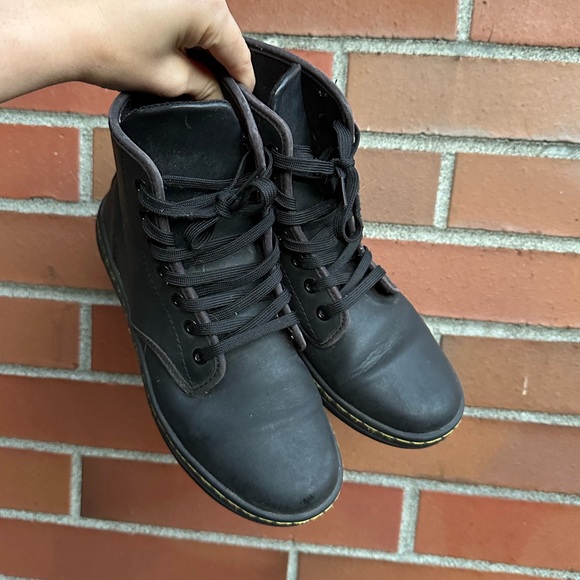 Dr. Martens Sheridan Matte Casual Boots in Black - Picture 2 of 6